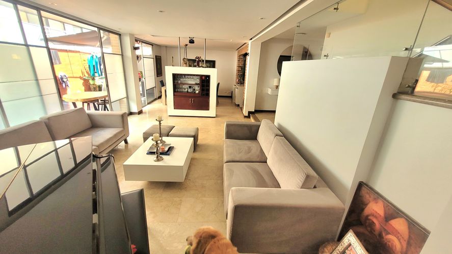 Casa de 3 alcobas en venta en Ciudad Jardin, Cali, 288 m² · foto 2 de 24