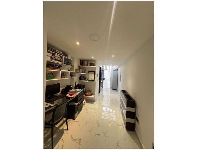 Casa de 4 alcobas en venta en Ciudad Jardin, Cali, 245 m² · foto 2 de 7