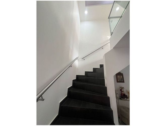 Casa de 4 alcobas en venta en Ciudad Jardin, Cali, 245 m² · foto 4 de 7