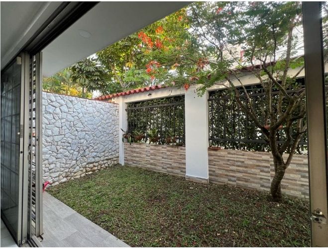 Casa de 4 alcobas en venta en Ciudad Jardin, Cali, 245 m² · foto 7 de 7