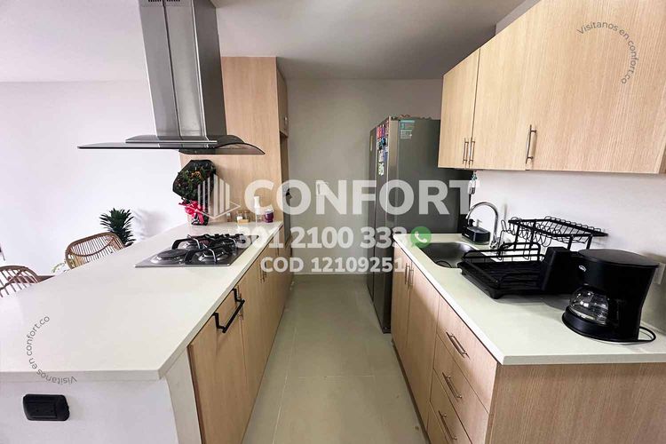 Apartamento de 2 alcobas en arriendo en Loma Del Indio, Medellín, 75 m² · foto 10 de 24