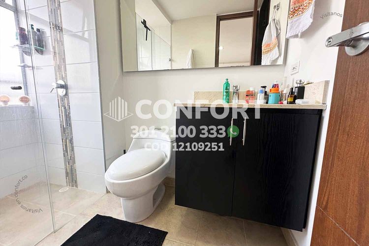 Apartamento de 2 alcobas en arriendo en Loma Del Indio, Medellín, 75 m² · foto 18 de 24