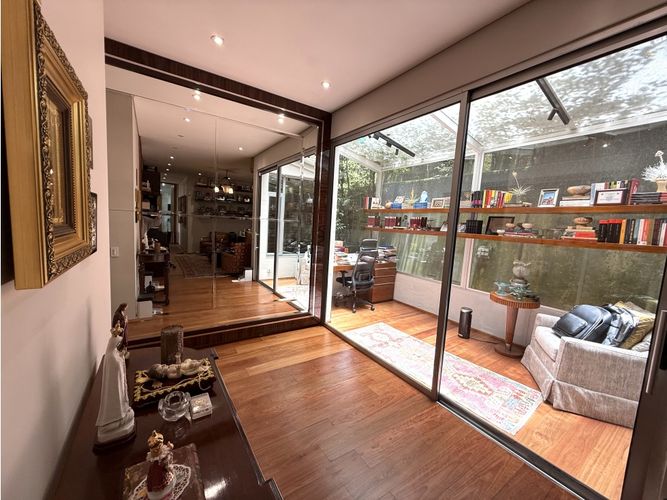 Apartamento de 3 alcobas en venta en Los Rosales, Bogotá, 418 m² · foto 7 de 24