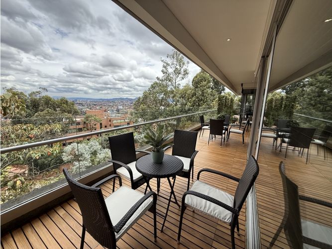 Apartamento de 3 alcobas en venta en Los Rosales, Bogotá, 418 m² · foto 5 de 24