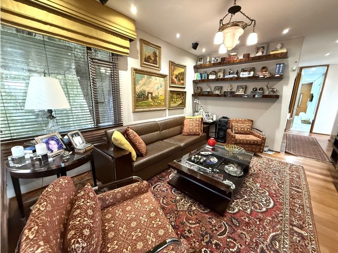 Apartamento de 3 alcobas en venta en Los Rosales, Bogotá, 418 m² · foto 10 de 24