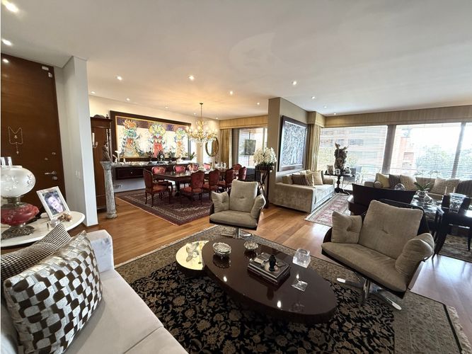 Apartamento de 3 alcobas en venta en Los Rosales, Bogotá, 418 m² · foto 15 de 24