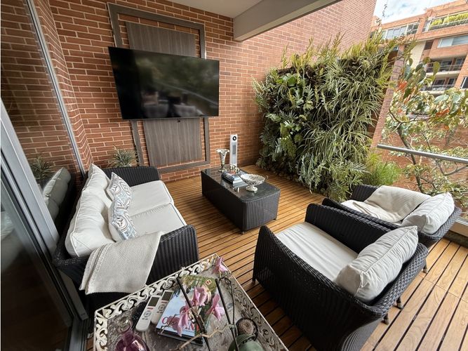 Apartamento de 3 alcobas en venta en Los Rosales, Bogotá, 418 m² · foto 18 de 24