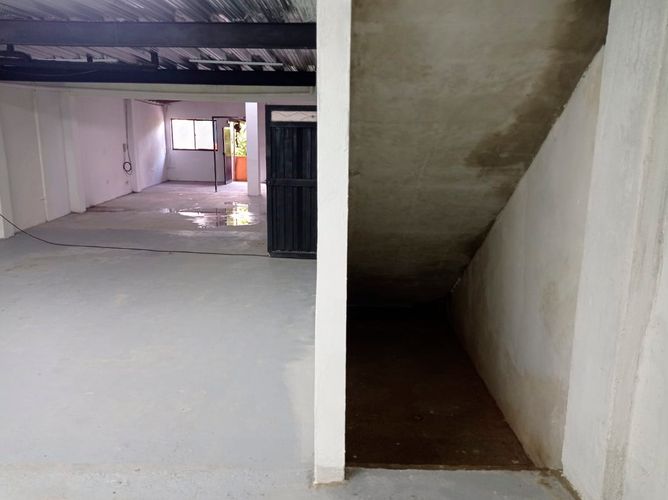 Bodega en arriendo en Cristo Rey, Medellín, 170 m² · foto 5 de 11