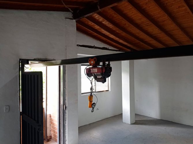 Bodega en arriendo en Cristo Rey, Medellín, 170 m² · foto 6 de 11