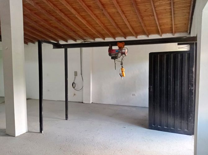 Bodega en arriendo en Cristo Rey, Medellín, 170 m² · foto 7 de 11