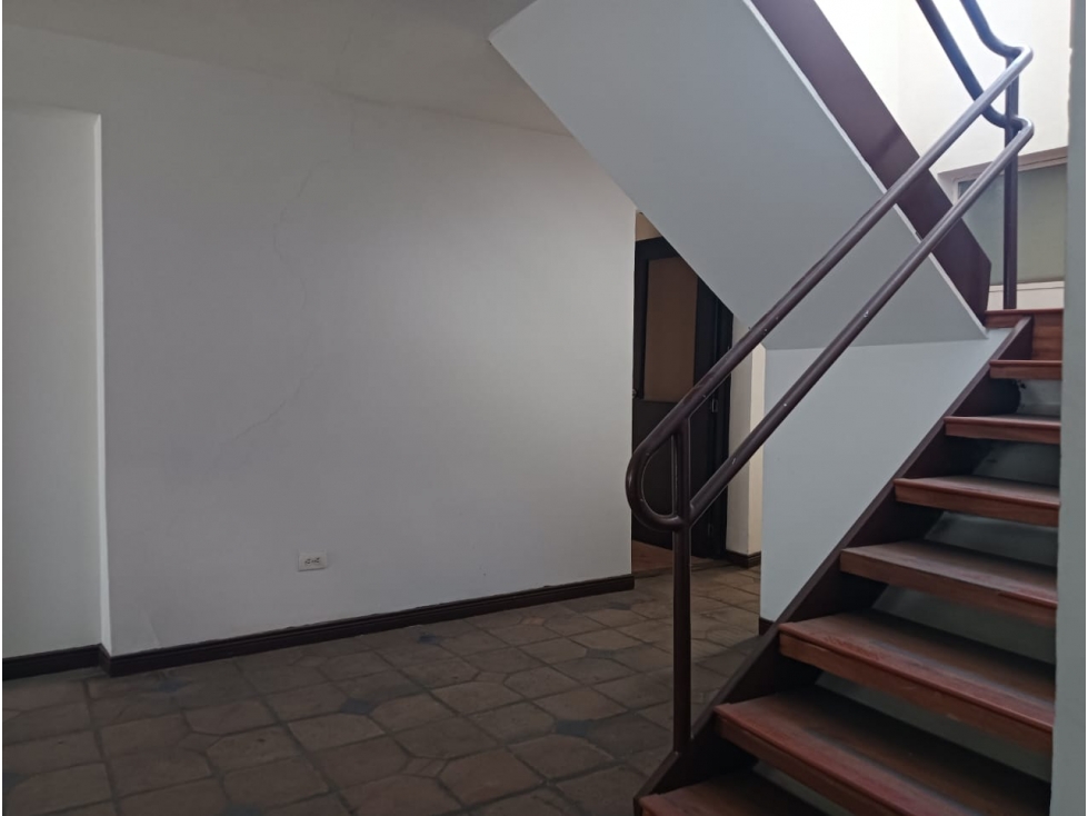 Casa en venta en Santa Barbara, Bogotá · foto 3 de 24