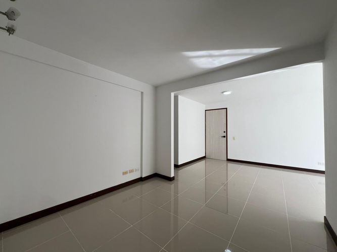 Apartamento de 3 alcobas en arriendo en El Poblado, Medellín, 83 m² · foto 3 de 17