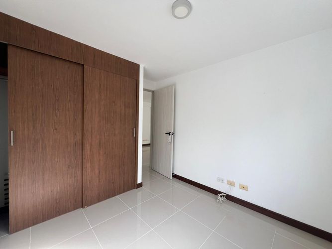 Apartamento de 3 alcobas en arriendo en El Poblado, Medellín, 83 m² · foto 10 de 17