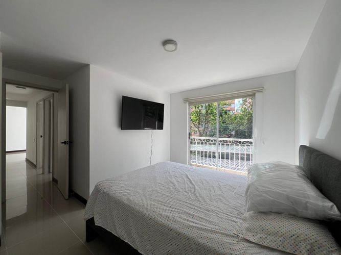 Apartamento de 3 alcobas en arriendo en El Poblado, Medellín, 83 m² · foto 13 de 17