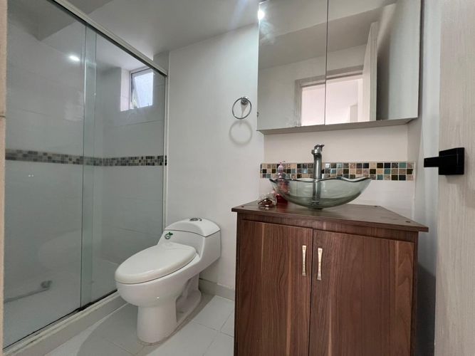 Apartamento de 3 alcobas en arriendo en El Poblado, Medellín, 83 m² · foto 16 de 17