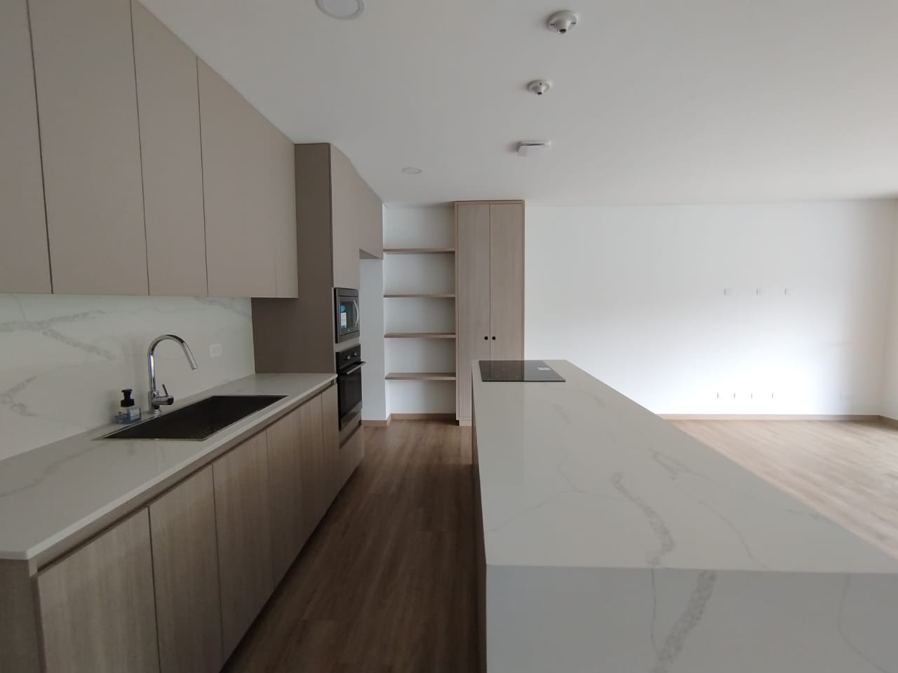 Apartamento en arriendo en Sajonia, Rionegro · foto 3 de 19