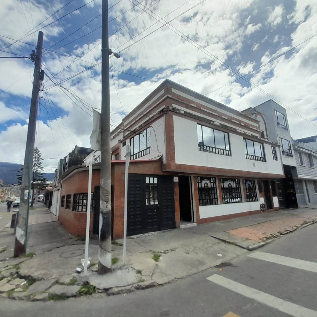 Casa en venta en Veraguas, Bogotá · foto 2 de 24