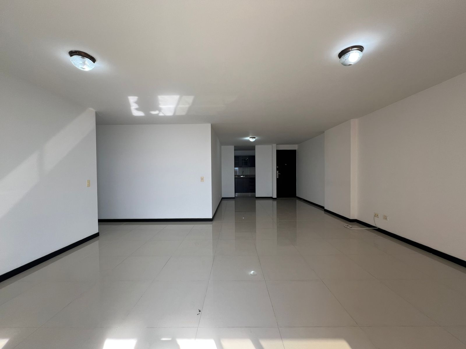 Apartamento en arriendo en Uribe Angel, Envigado · foto 11 de 16