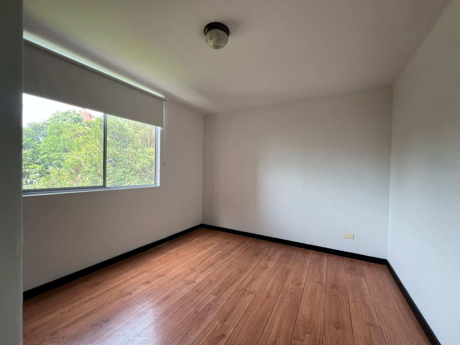 Apartamento en arriendo en Uribe Angel, Envigado · foto 13 de 16