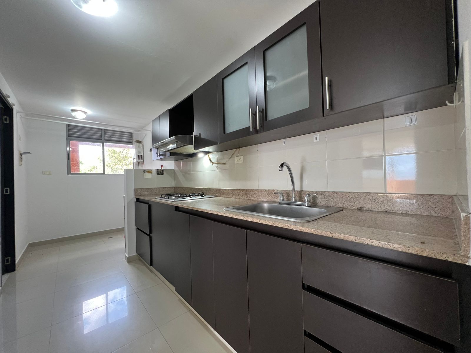 Apartamento en arriendo en Uribe Angel, Envigado · foto 3 de 16