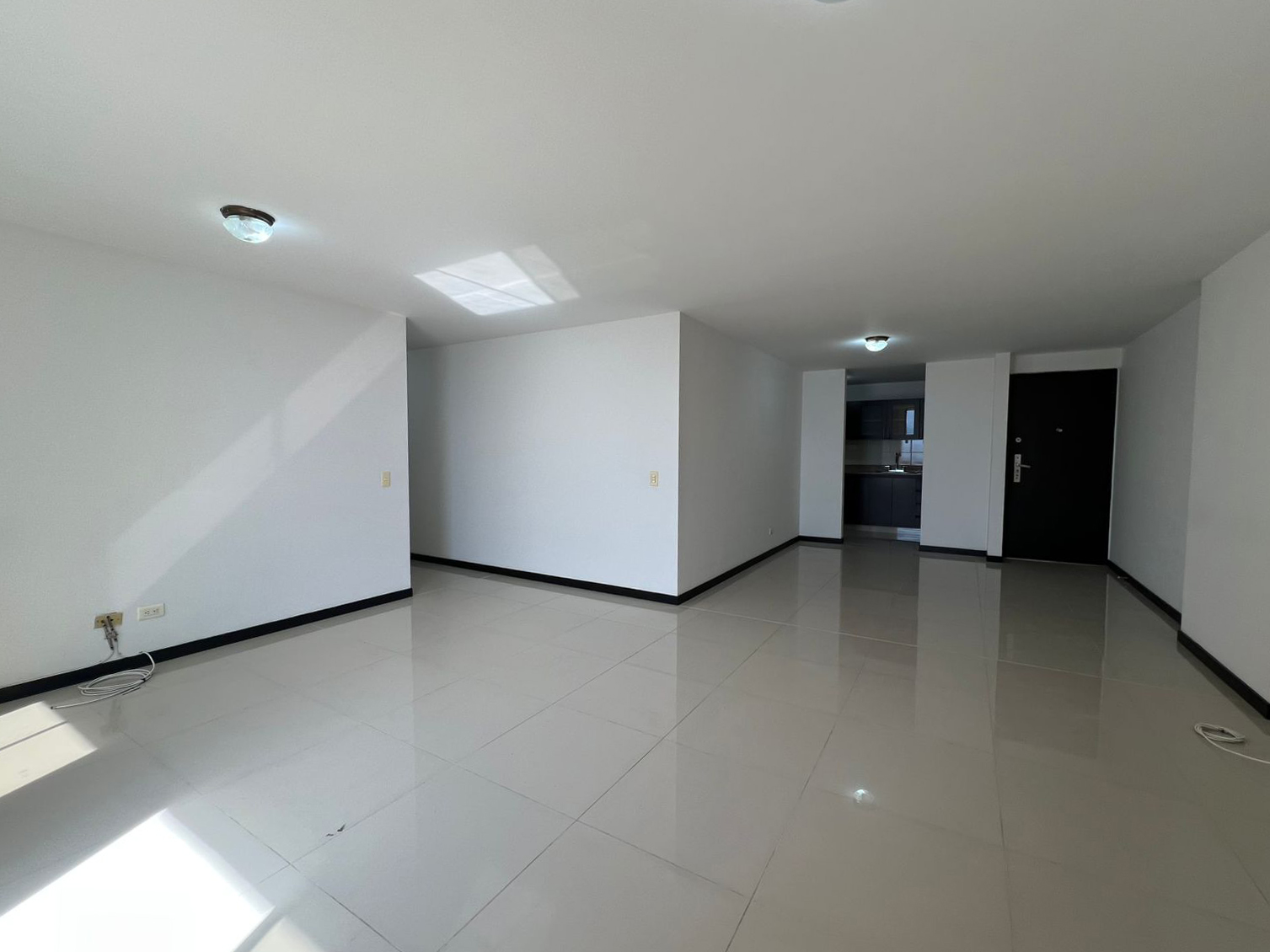 Apartamento en arriendo en Uribe Angel, Envigado · foto 10 de 16