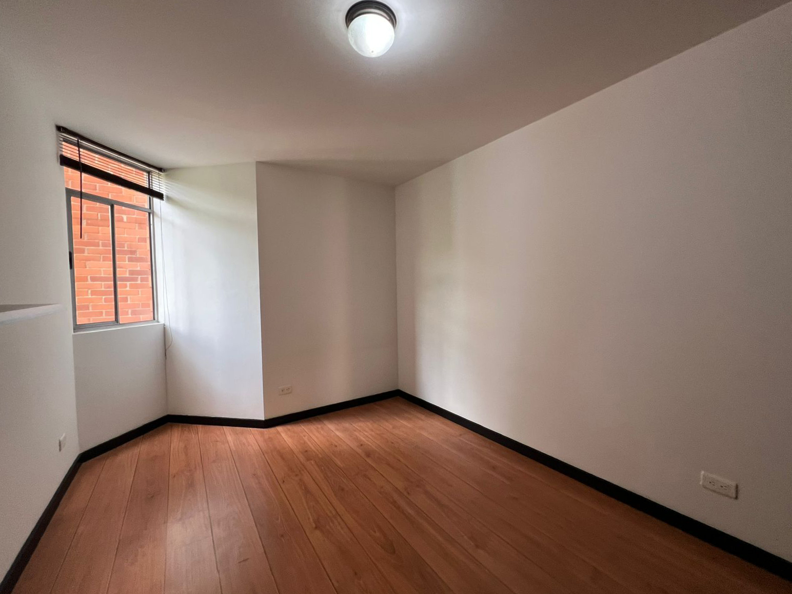 Apartamento en arriendo en Uribe Angel, Envigado · foto 14 de 16