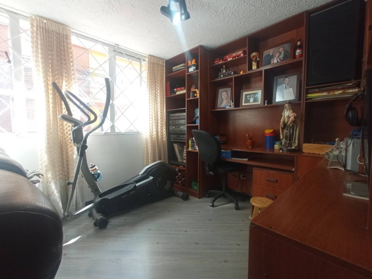 Casa en venta en La Isabela, Bogotá · foto 9 de 24