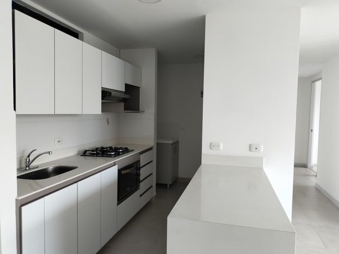 Apartamento de 3 alcobas en venta en El Poblado, Medellín, 86 m² · foto 5 de 18