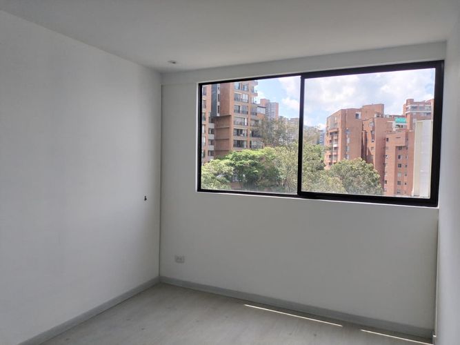Apartamento de 3 alcobas en venta en El Poblado, Medellín, 86 m² · foto 8 de 18