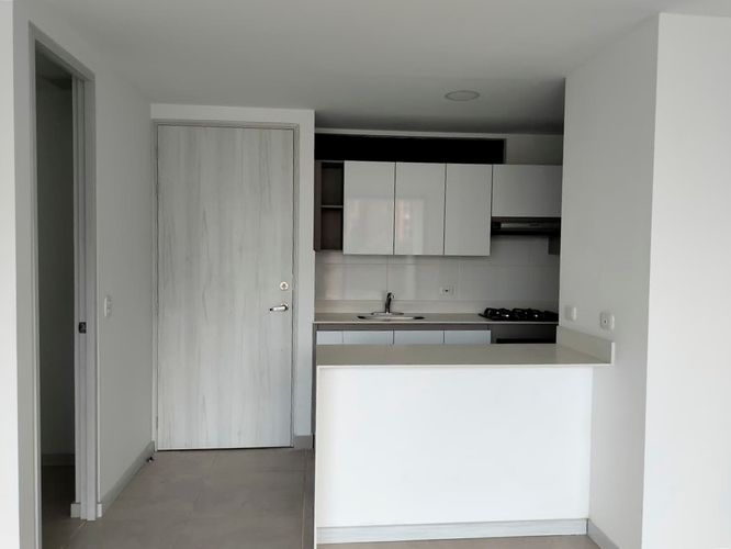 Apartamento de 3 alcobas en venta en El Poblado, Medellín, 86 m² · foto 7 de 18