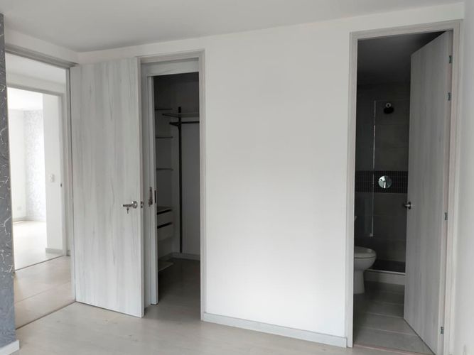 Apartamento de 3 alcobas en venta en El Poblado, Medellín, 86 m² · foto 11 de 18