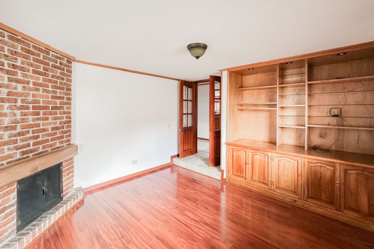Casa de 4 alcobas en venta en San Jose De Bavaria, Bogotá, 400 m² · foto 9 de 24