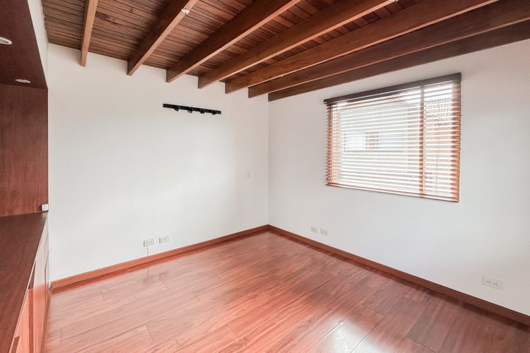 Casa de 4 alcobas en venta en San Jose De Bavaria, Bogotá, 400 m² · foto 10 de 24