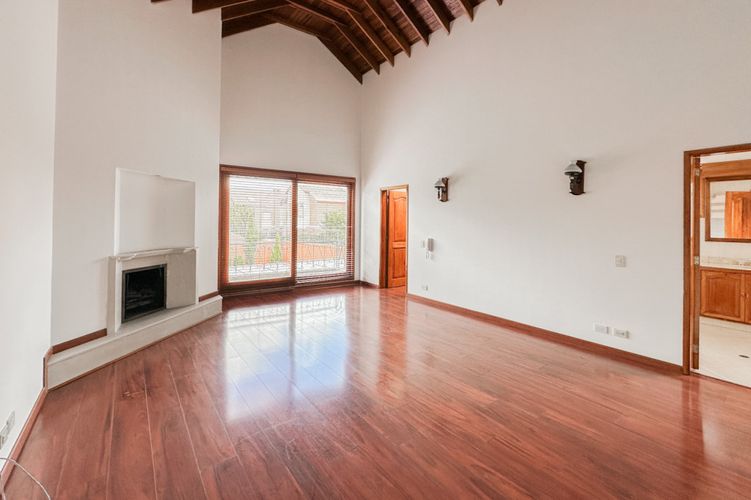 Casa de 4 alcobas en venta en San Jose De Bavaria, Bogotá, 400 m² · foto 14 de 24