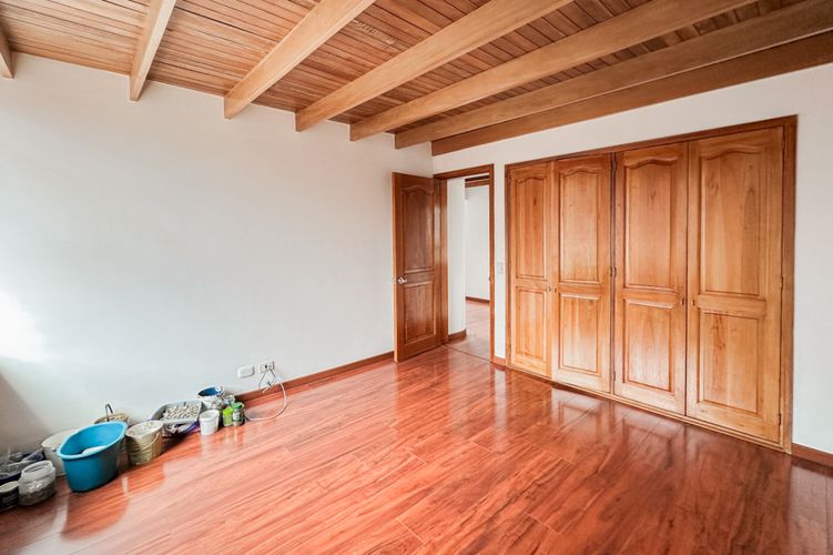 Casa de 4 alcobas en venta en San Jose De Bavaria, Bogotá, 400 m² · foto 19 de 24
