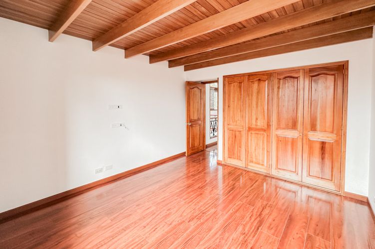 Casa de 4 alcobas en venta en San Jose De Bavaria, Bogotá, 400 m² · foto 21 de 24