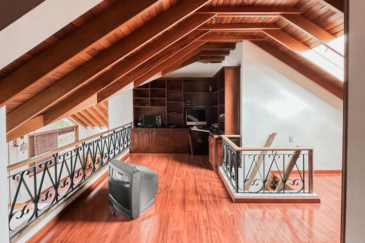 Casa de 4 alcobas en venta en San Jose De Bavaria, Bogotá, 400 m² · foto 23 de 24
