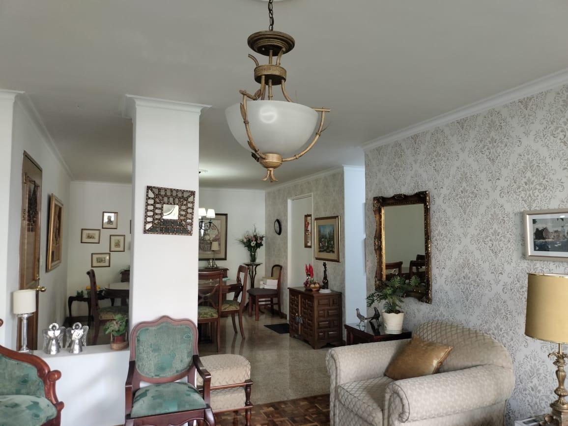 Apartamento en venta en El Poblado, Medellín · foto 6 de 17