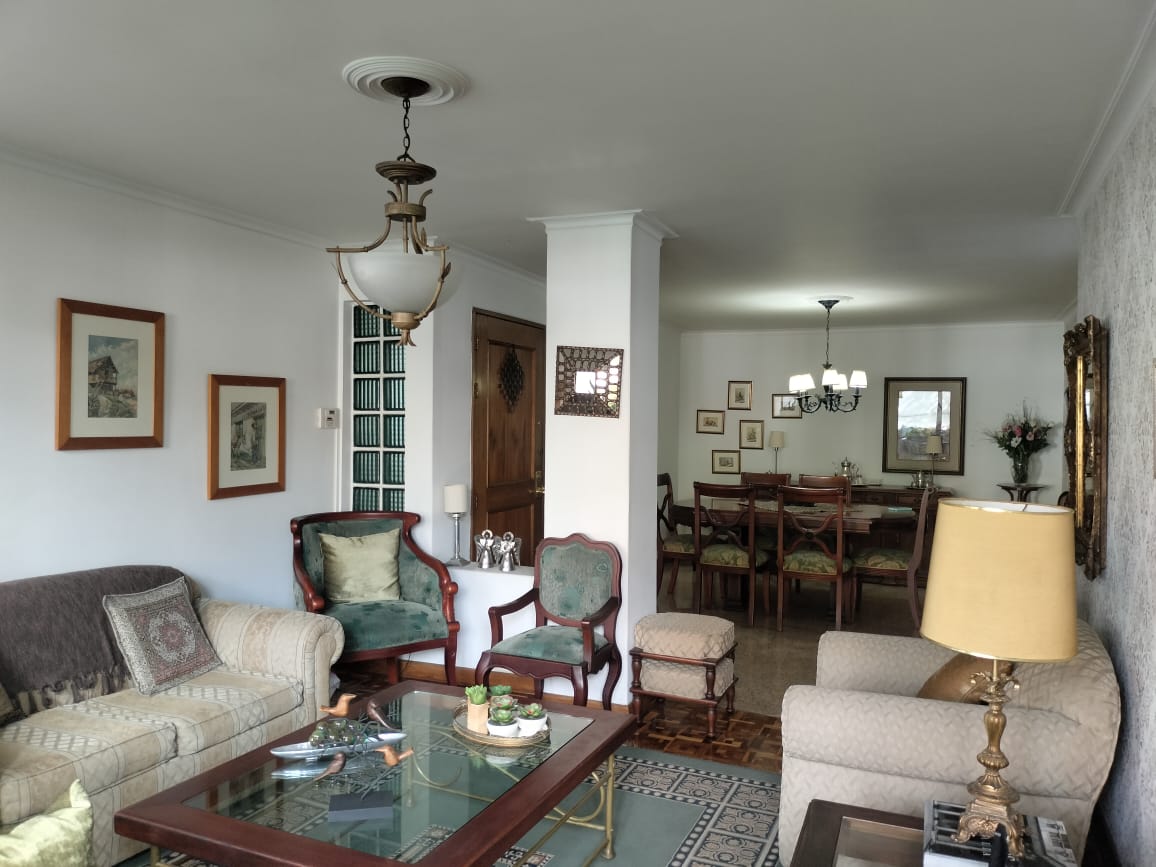 Apartamento en venta en El Poblado, Medellín · foto 8 de 17