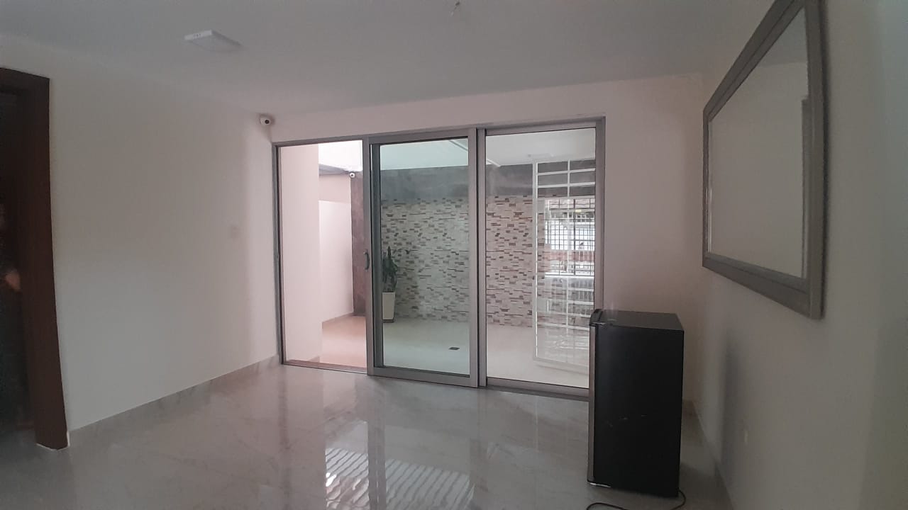 Casa en arriendo en El Castillo, Barranquilla · foto 2 de 19