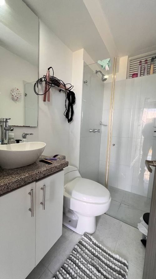 Apartamento de 3 alcobas en venta en Picaleña Y Mirolindo, Ibagué, 89 m² · foto 20 de 24