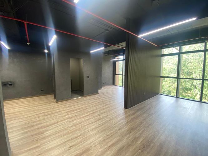 Oficina en arriendo en El Poblado, Medellín, 72 m² · foto 2 de 18