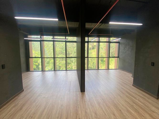 Oficina en arriendo en El Poblado, Medellín, 72 m² · foto 4 de 18
