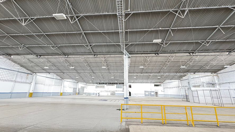 Bodega en arriendo en Las Delicias, Cali, 2352 m² · foto 10 de 24