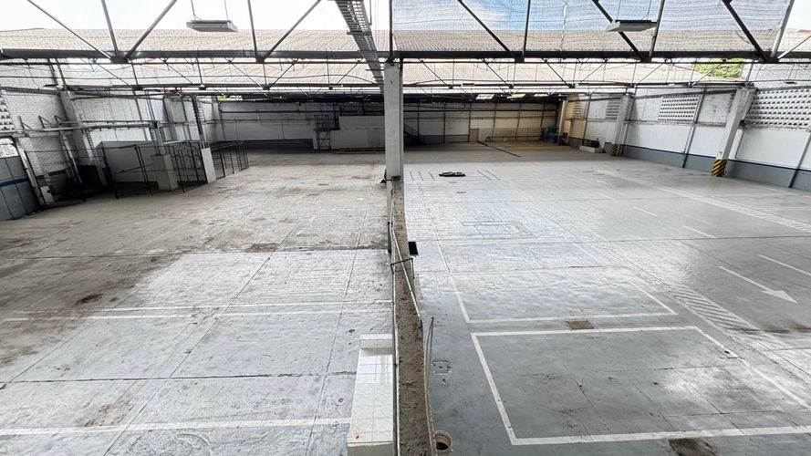 Bodega en arriendo en Las Delicias, Cali, 2352 m² · foto 18 de 24