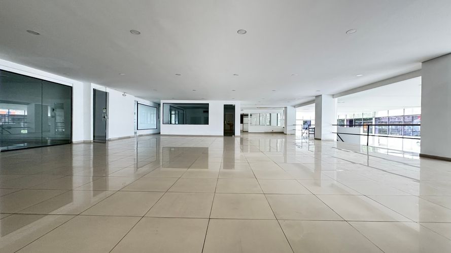 Bodega en arriendo en Las Delicias, Cali, 2352 m² · foto 20 de 24