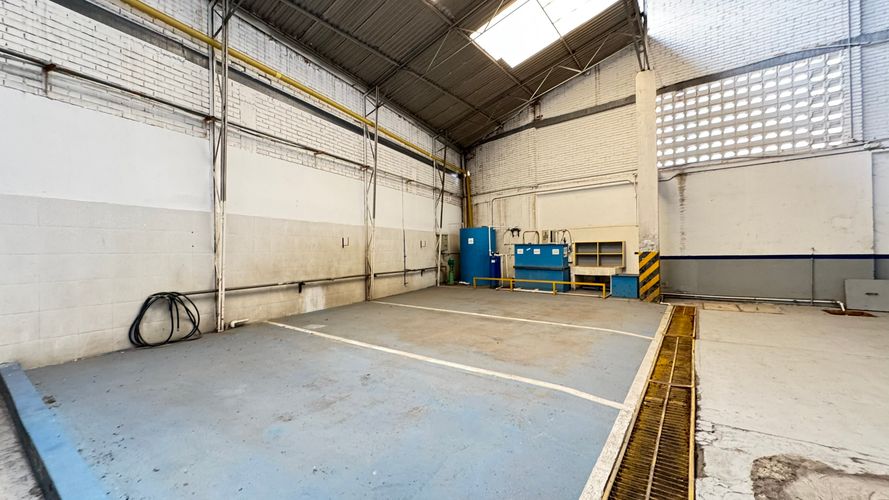 Bodega en arriendo en Las Delicias, Cali, 2352 m² · foto 23 de 24