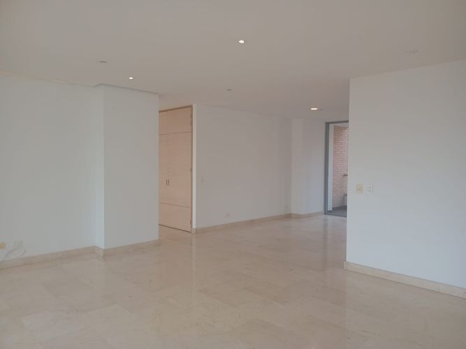 Apartamento de 3 alcobas en arriendo en El Poblado, Medellín, 180 m² · foto 4 de 20