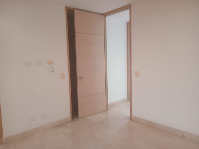 Apartamento de 3 alcobas en arriendo en El Poblado, Medellín, 180 m² · foto 7 de 20