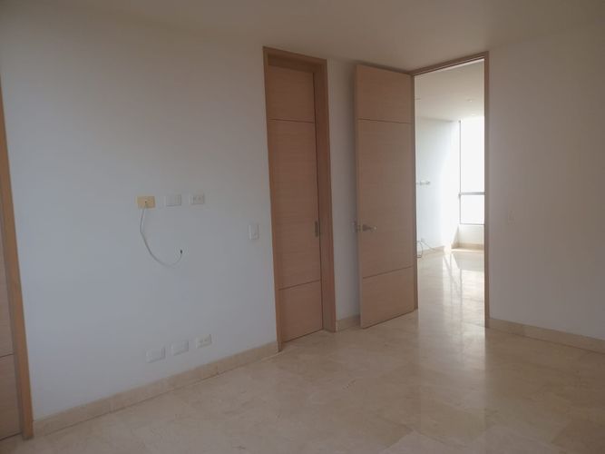 Apartamento de 3 alcobas en arriendo en El Poblado, Medellín, 180 m² · foto 5 de 20